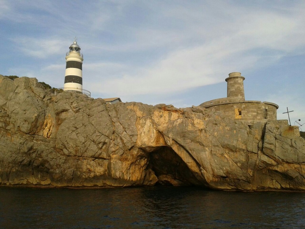 Faro viejo y nuevo del Pto. Soller